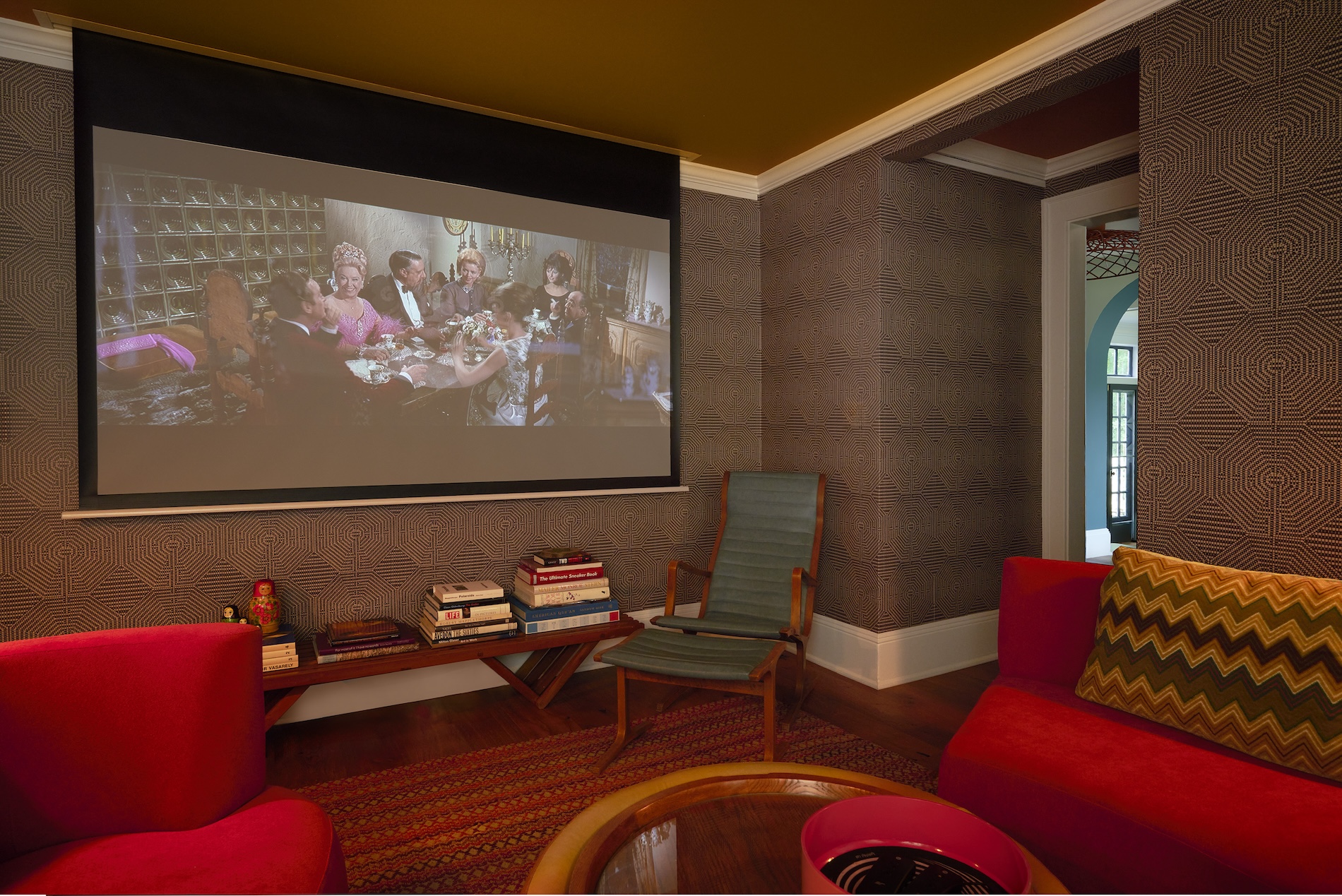 relaxed-mid-century-modern-tv-room-maplewood-nj