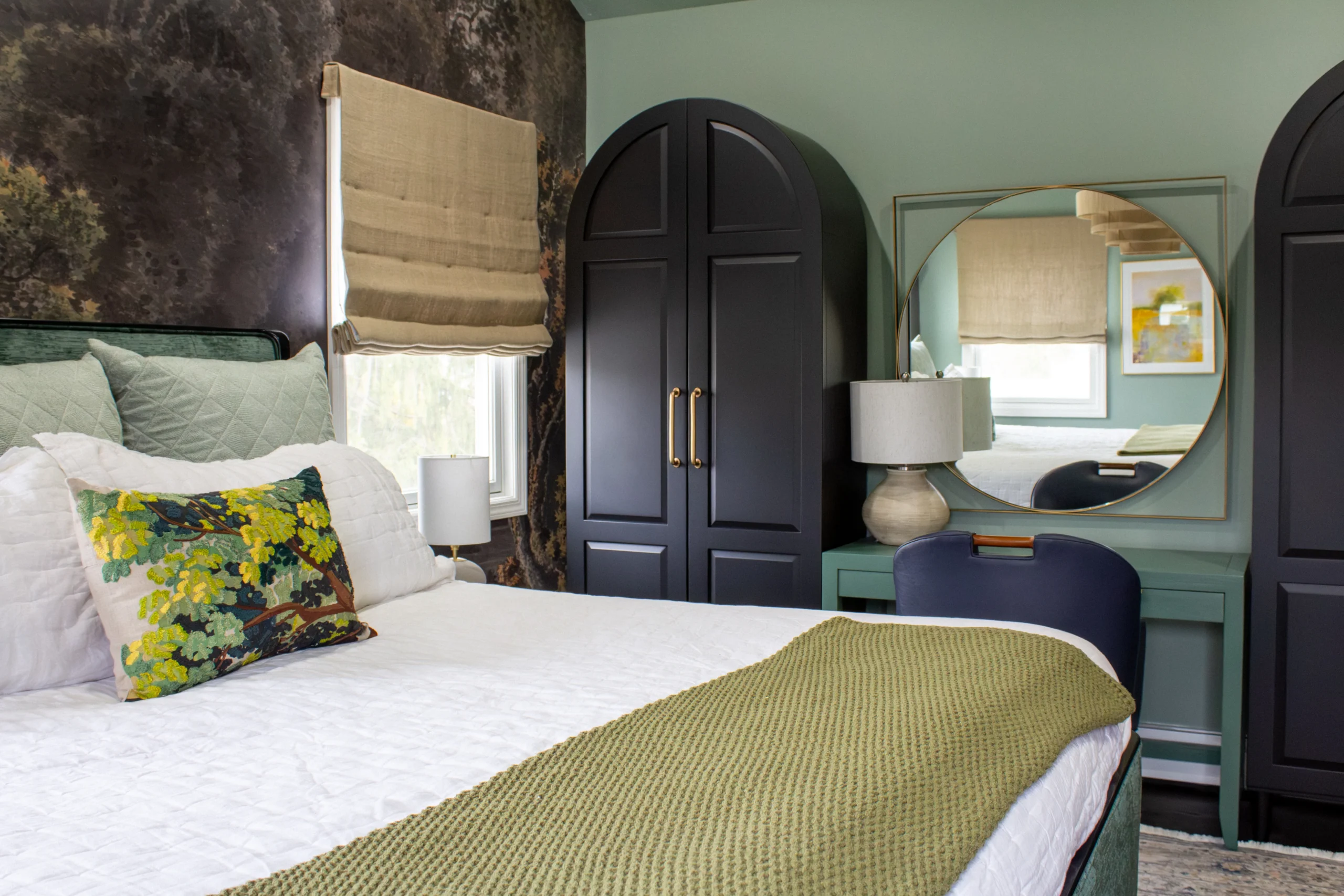 woodland-haze-bedroom-arched-wardrobe-holmdel