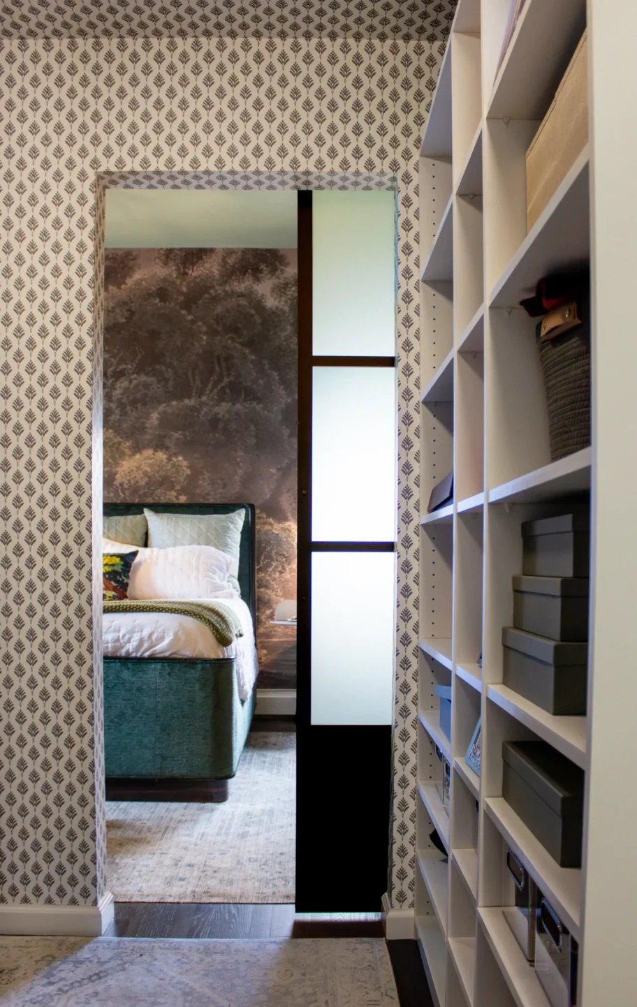 woodland-haze-bedroom-textured-wallpaper-holmdel